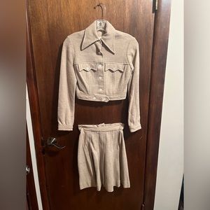 Vintage Beige Skirt Set!